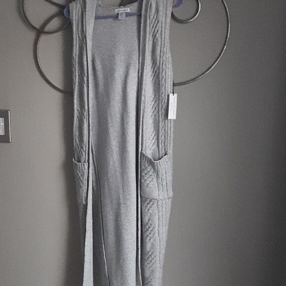 NWT Cupcakes & Cashmere long, hooded, fringe vest - Picture 1 of 7